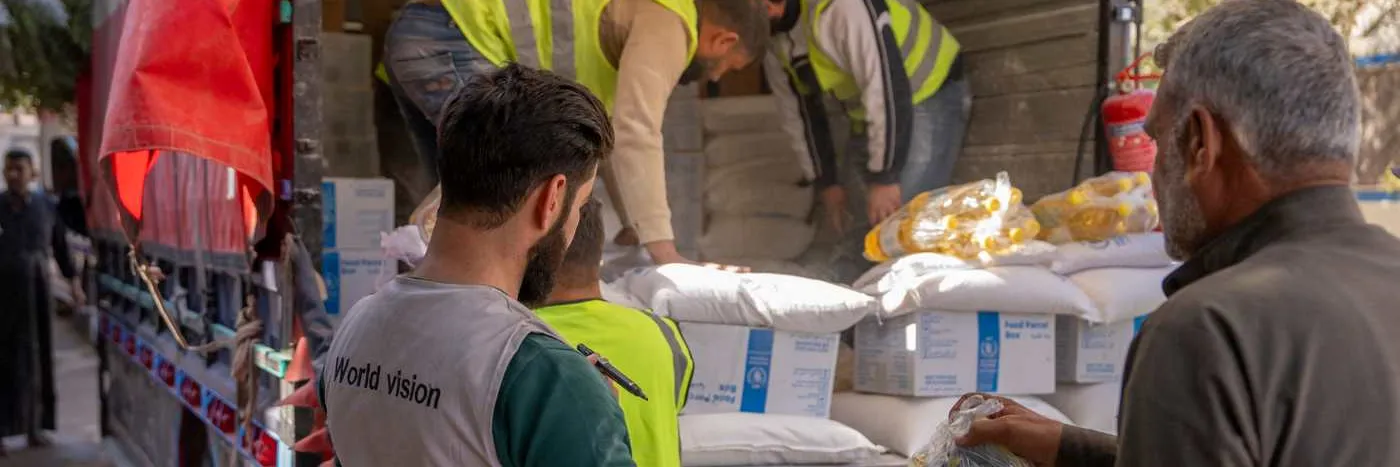 World Vision Mitarbeiter am Planen