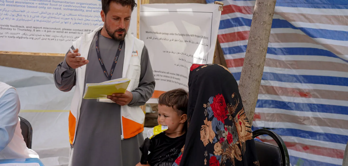 Tausende Afghanen verlassen täglich den Iran. World Vision unterstützt die Vertriebenen.