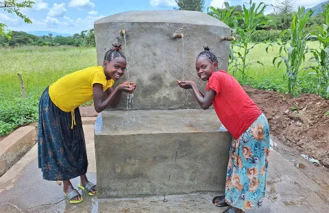 Katuro kann jetzt sauberes Wasser trinken