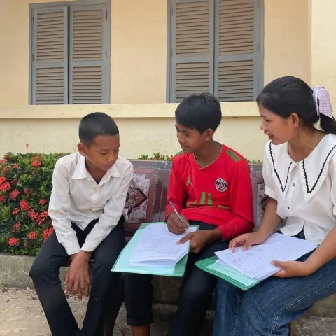 World_Vision Kinderstudie zu Schulmahlzeiten: Befragung von Kindern in Kambodscha