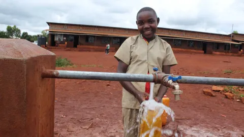 Sicheres Wasser Burundi
